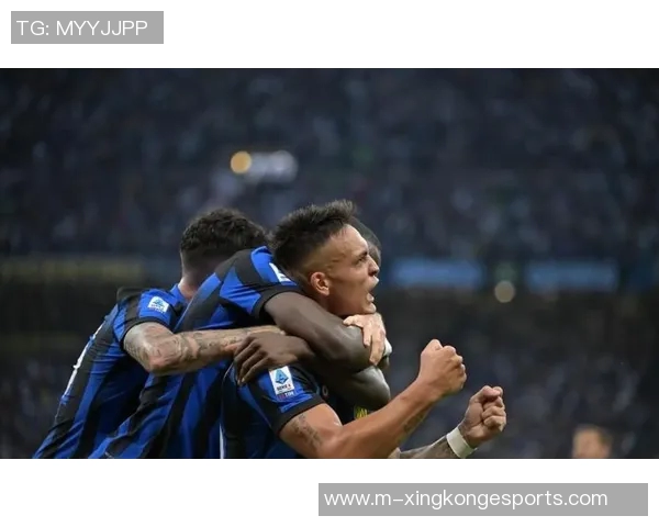 劳塔罗提前归队参与米兰全队合练展现强烈斗志 劳塔罗提前归队参与米兰全队合练展现强烈斗志