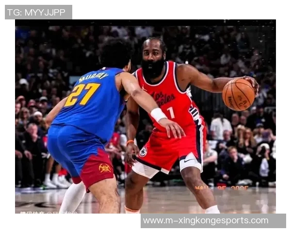 哈登半场表现低迷三分球失准球队外线哑火难以破局 哈登半场表现低迷三分球失准球队外线哑火难以破局