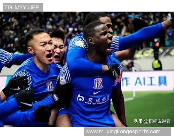 广岛外援半场结束后挑衅高天意引发双方冲突场面火爆