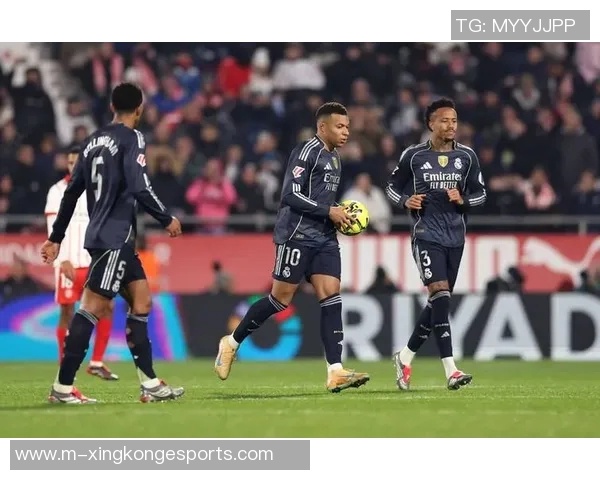 姆巴佩未入FIFA最佳阵引发热议格子萨拉赫曾遭遇相似困境