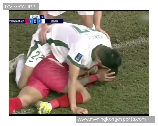 国安冲突背后真相王刚遭推搡曹永竞勇敢出头引发争议