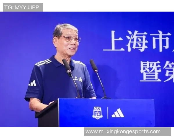 徐根宝高龄仍陪伴U20球员为他们付出辛劳感动球员心声